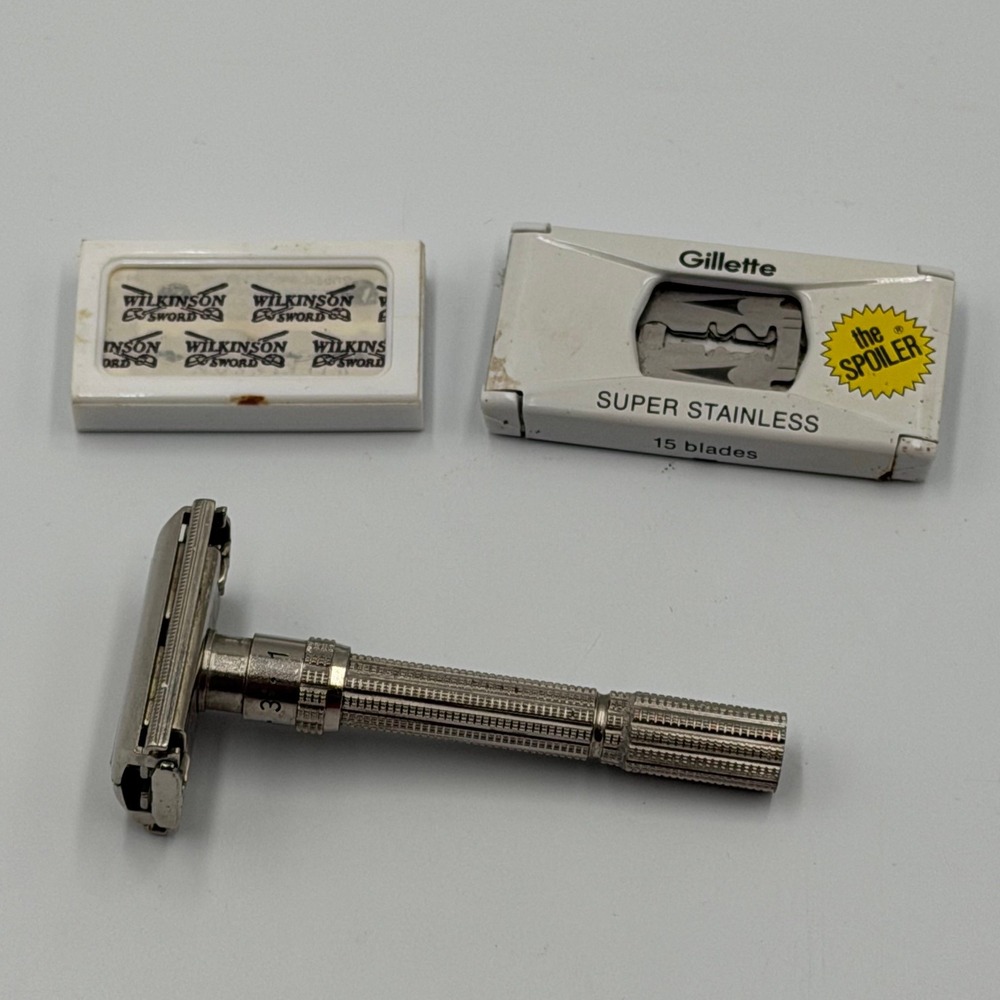 Vintage Gillette Fatboy Adjustable Safety Razor M1 1967 with Blades Set